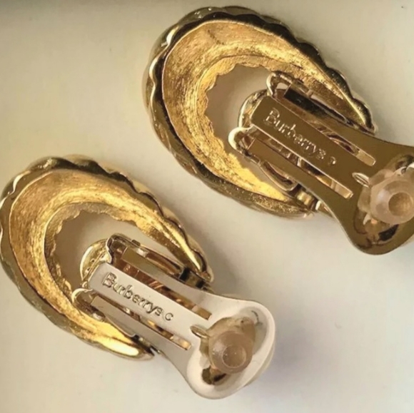 Burberry Vintage Clip on Earrings - Signed Luxury Authentic - Picture 3 of 4